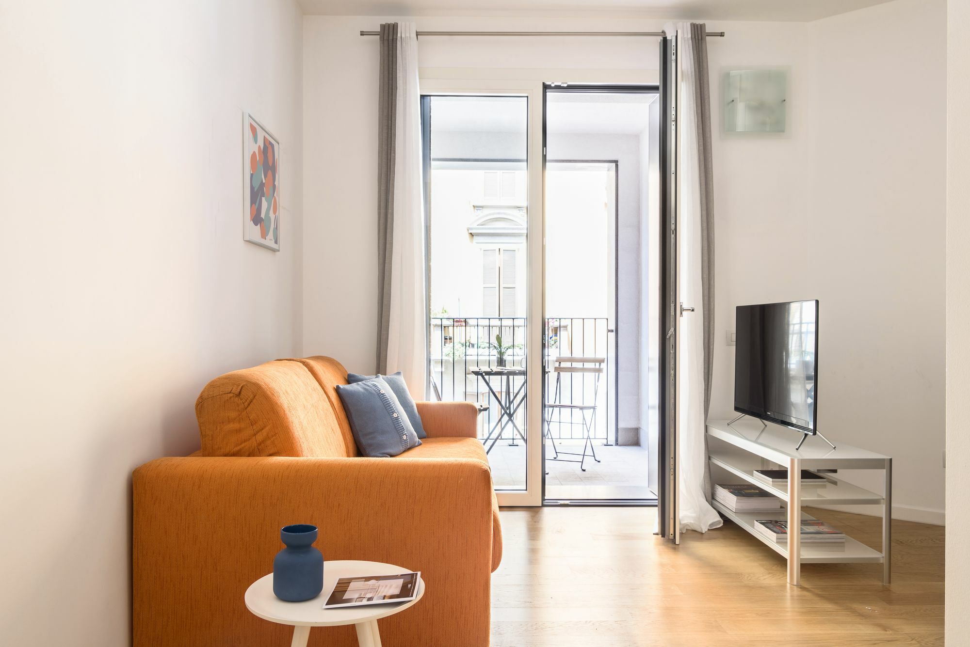 شقة Joivy Sunny 1-Bed Flat With Balcony ميلان المظهر الخارجي الصورة